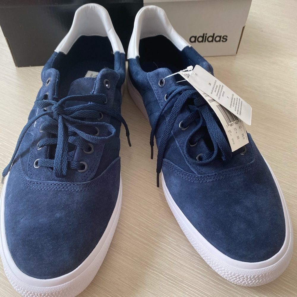 NEW Adidas Originals Sneakers